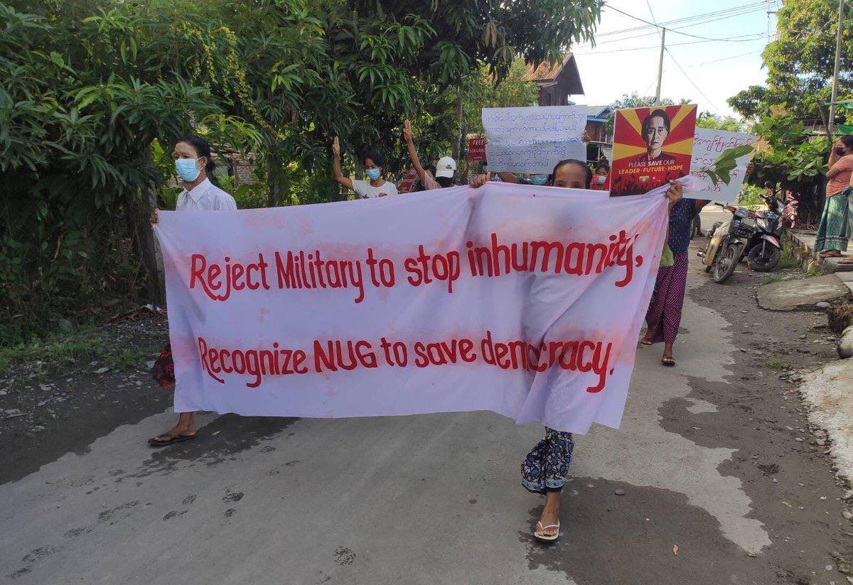 BurmaSpring2021's tweet photo. Protest against military dictatorship by General Strike of Kale locals  #TakeAction_NoMoreWords #WhatsHappeningInMyanmar #Sep4Coup https://t.co/uvQRbzRHmx