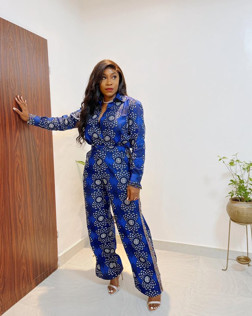 KaylahOniwo's tweet photo. Out with my sister @fifilouvip to celebrate @TiwaSavage dad last night 💙 . #savyteko
.
•
💫💫 https://t.co/2QX3V4D5yP