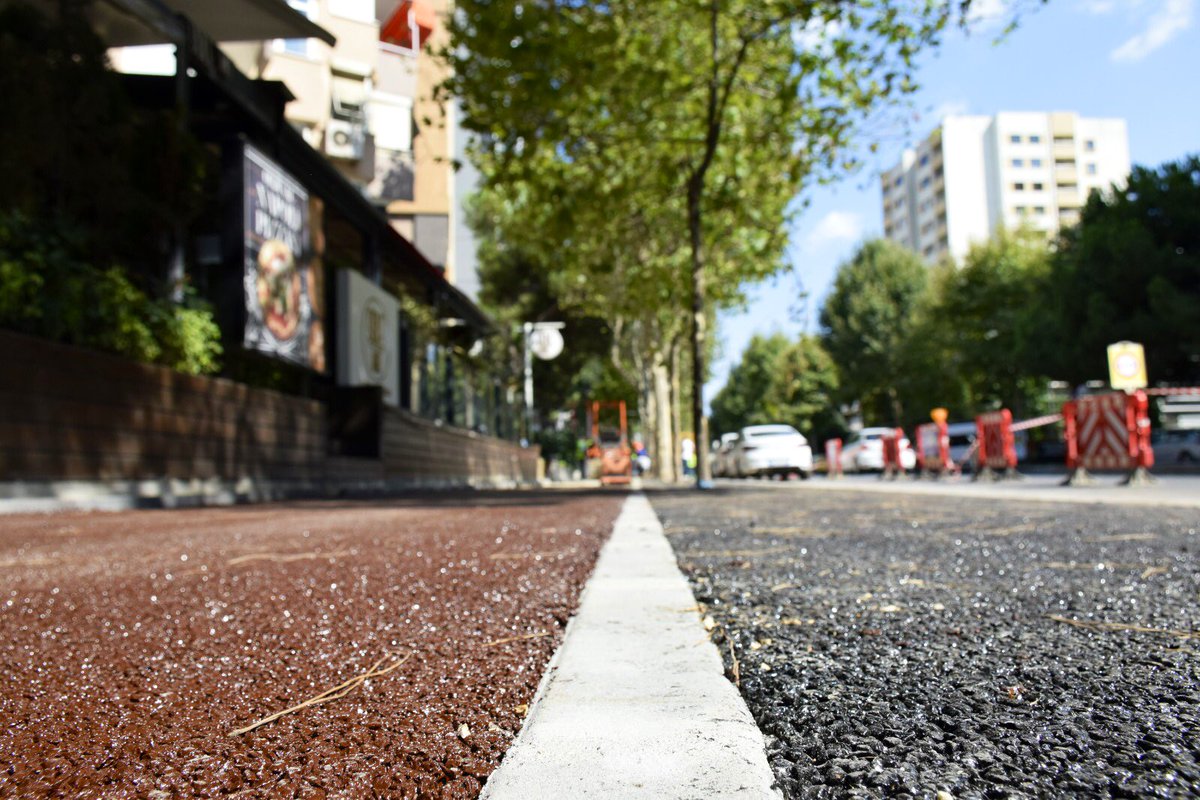 Renkli Asfalt
Hem dayanıklı, hem estetik hem pratik.
<a href="/istanbulbld/">İstanbul Büyükşehir Belediyesi</a>