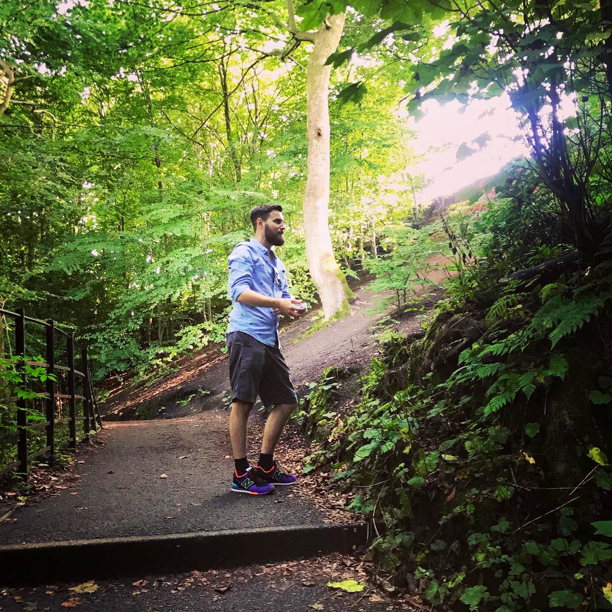 archaeodinosaur's tweet photo. I’m back from my self-imposed Twitter break. I've been busy living in the supposedly real world, avoiding idiot keyboard warriors, and feeding squirrels instead. https://t.co/CQ1lL5VzRL