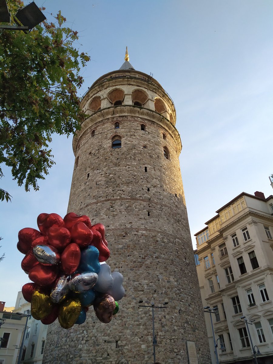 •Eylülde, yanıma gel sevgili Galataya çıkalım o eşsiz manzara bir de seni görsün..   #4Eylül