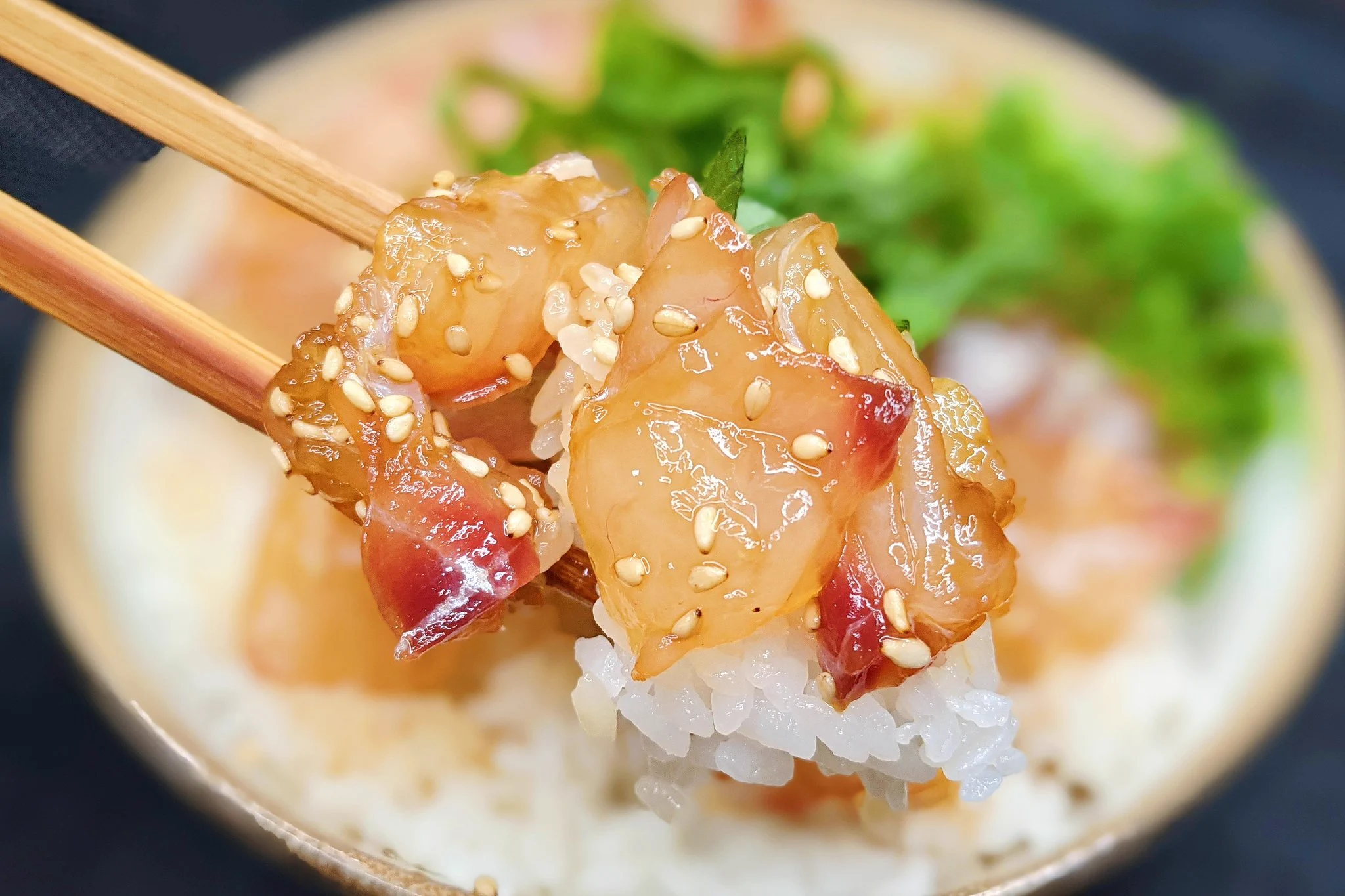 使う調味料はたったの2種類？！簡単でとっても美味しそうな漬け丼レシピ！