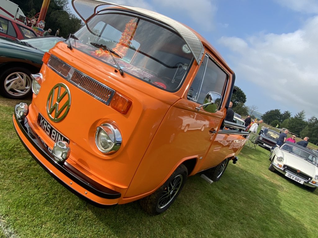 View Web Design tweet media