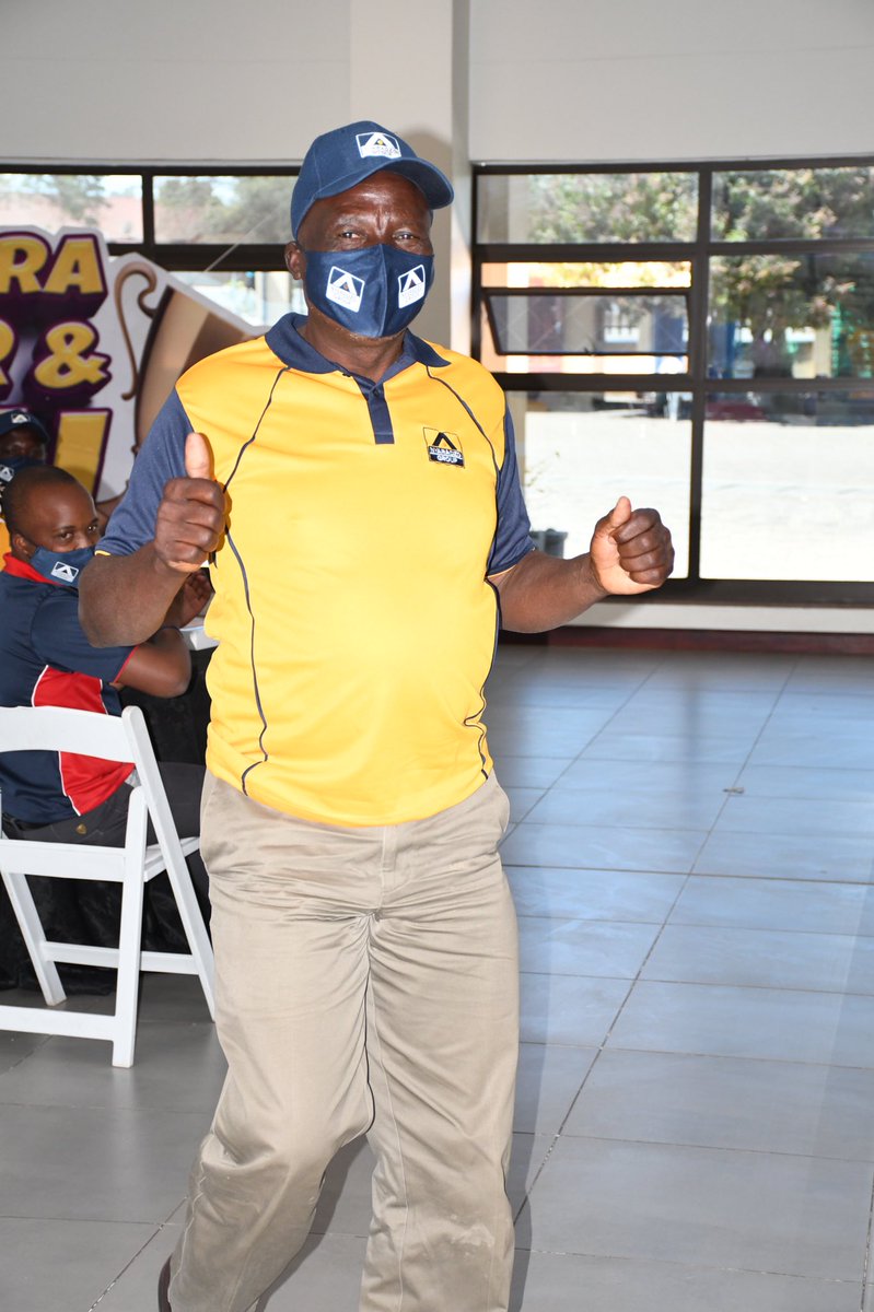 Nyaradzo_Group's tweet photo. Sahwira Wear and Win promotion 2nd mini draw handover. Sahwira, tenga uhwinhe!
#SahwiraWearAndWinPromotion
#CongratulationsToOurWinners https://t.co/VeMbJF7LAu