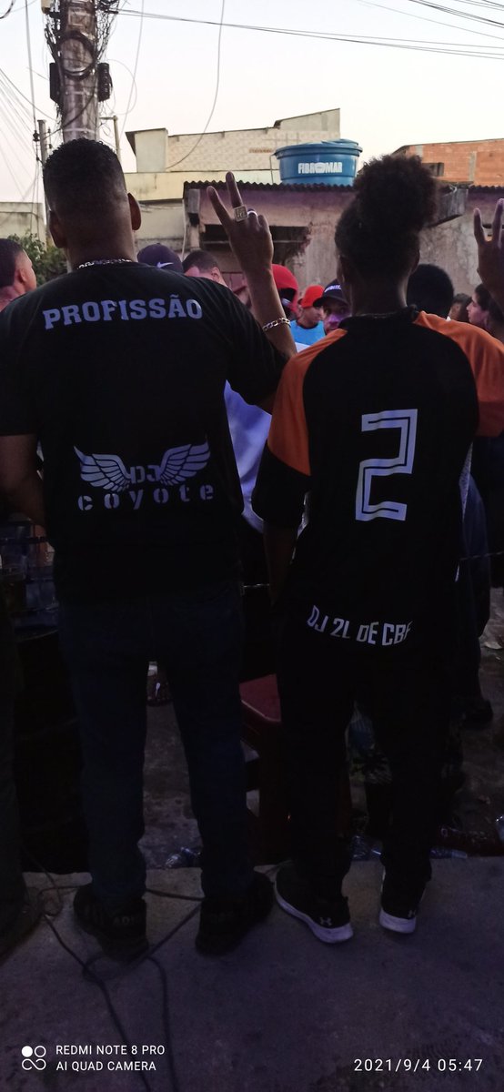 Djcoyotecf's tweet photo. Baile do lixão MEC paz https://t.co/IaSuaXyHgZ