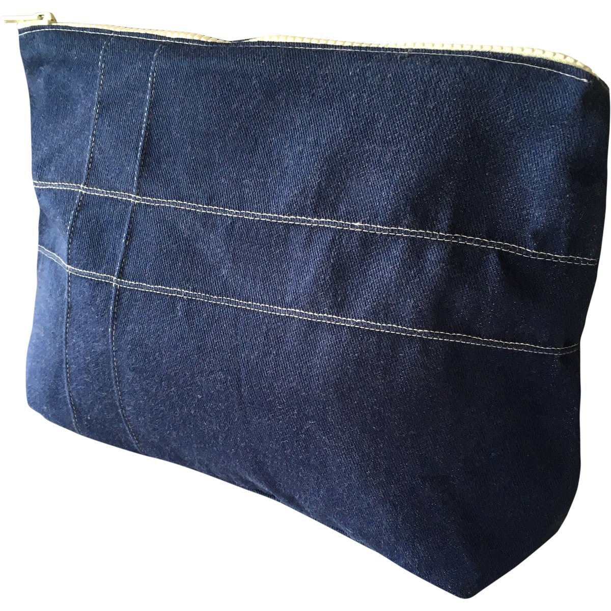 portdenimuk's tweet photo. Off on a #september #seasideholiday #septemberholiday? Order a #denimwashbag from Port Denim - https://t.co/aidk6dKU4R https://t.co/sdKl806p31