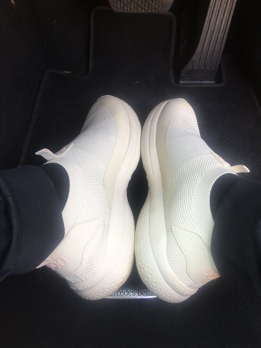 MannTanks's tweet photo. As far the @DRIPFootWear era, man we are in the golden ages! #F990
#990 Very comfortable. Easy to fit. Been wearing it since morning, 🦶 🦶 still comfy
.@rootoffame .@casspernyovest
#CertifiedLoverBoy #7amInBridlePath https://t.co/ieU8Hc2CpY