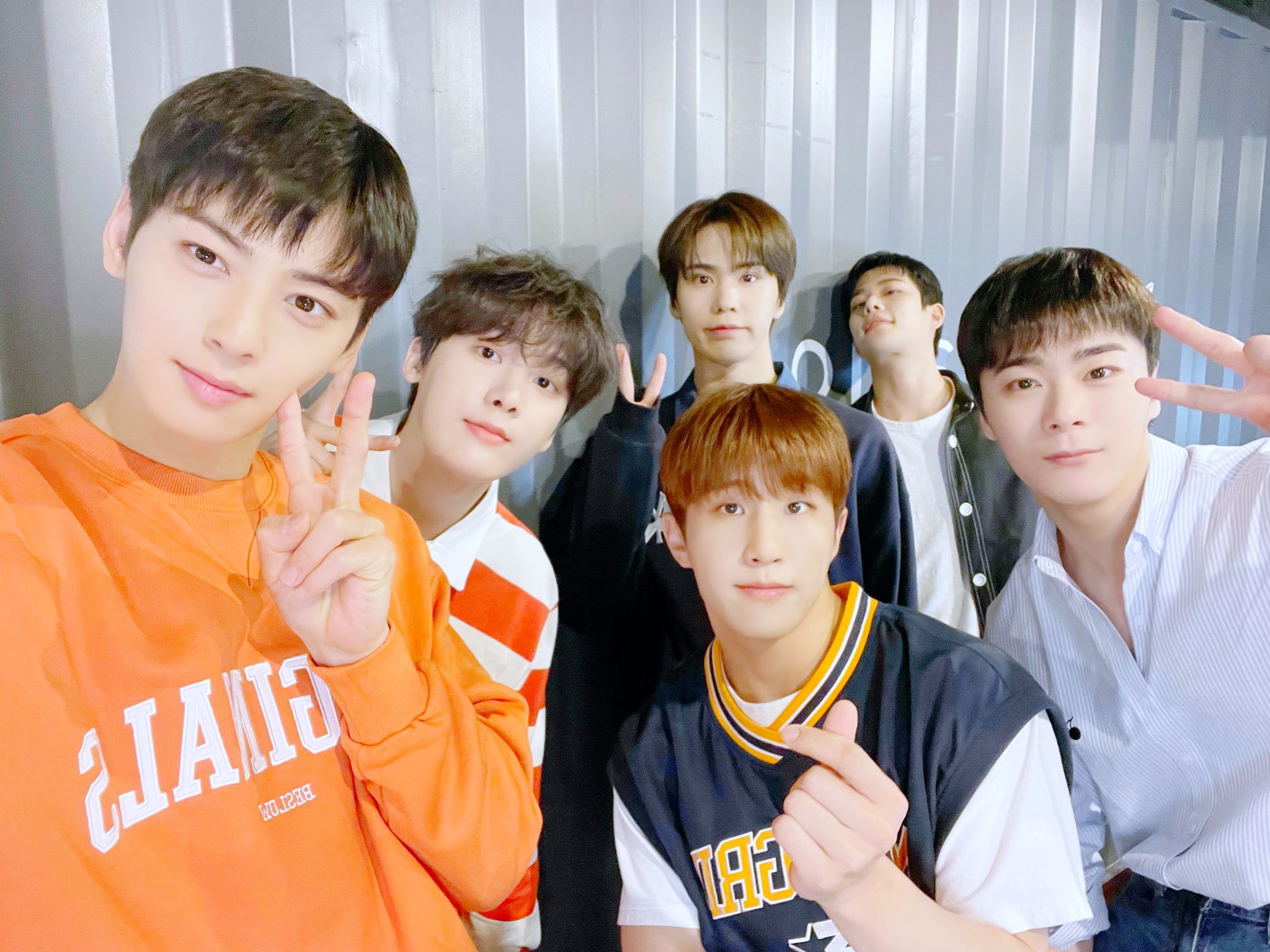 【値下げしました】ASTRO 아스트로 リリイベ お渡し会 Astro日本ライブ2025 一般チケット発売 | TikTok