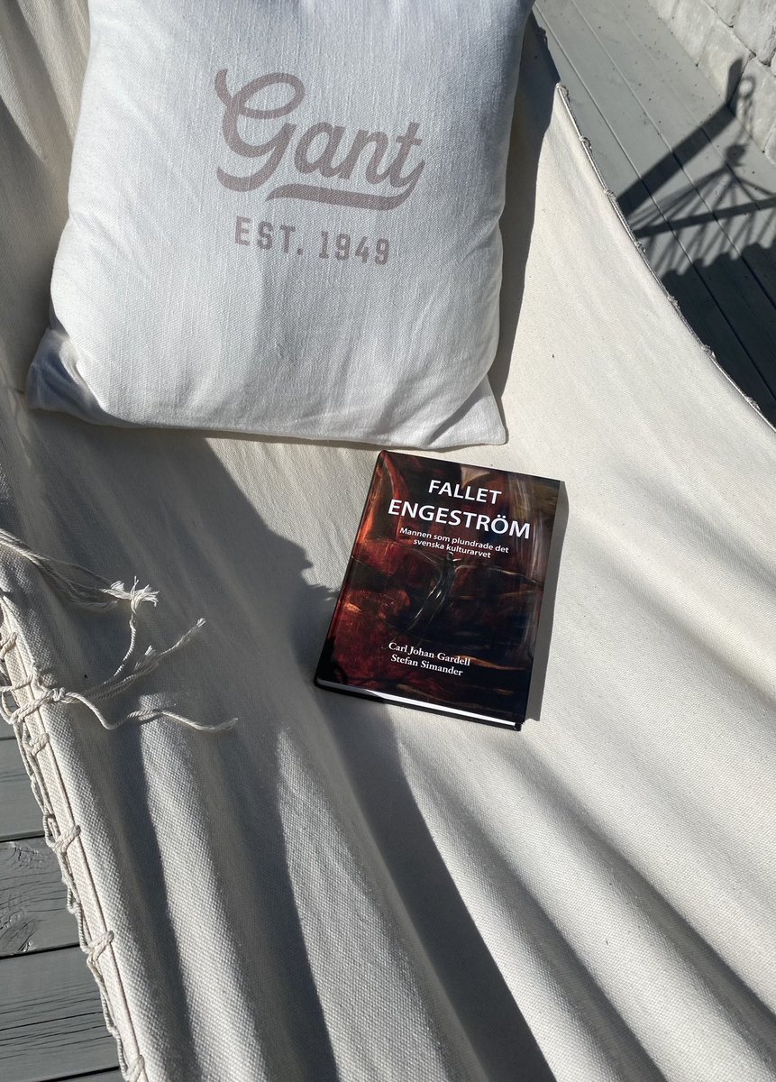 Ligger i hängmattan och läser om Engeström. Han var väldigt intresserad av mynt. Står en hel del om det. Mycket intressant läsning.