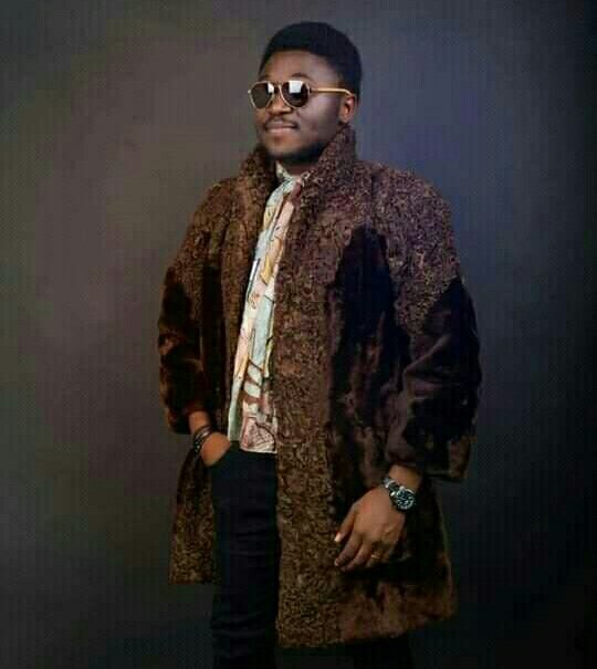 fexifystudios's tweet photo. Where are all the Capees Comedy World lovers🙌...please join FexifyStudios to celebrate Lovert Lambe aka Copees celebrate his birthday🎊
More wins to you copees...the legend of fun time🎆
Your opinion!!
#fexifystudios
#capeescomedyworld
#237Comedy
#237music https://t.co/k3pPEck7D6
