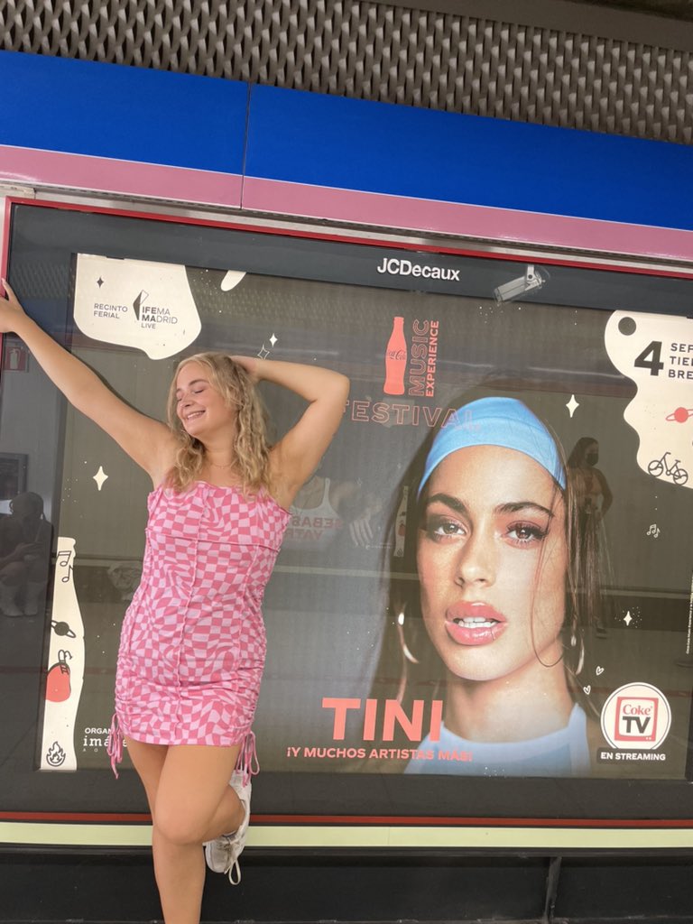 stoessjill's tweet photo. soy tu niña de la escuela💖 @TiniStoessel #CCME2021 https://t.co/Lis9ZofpSK
