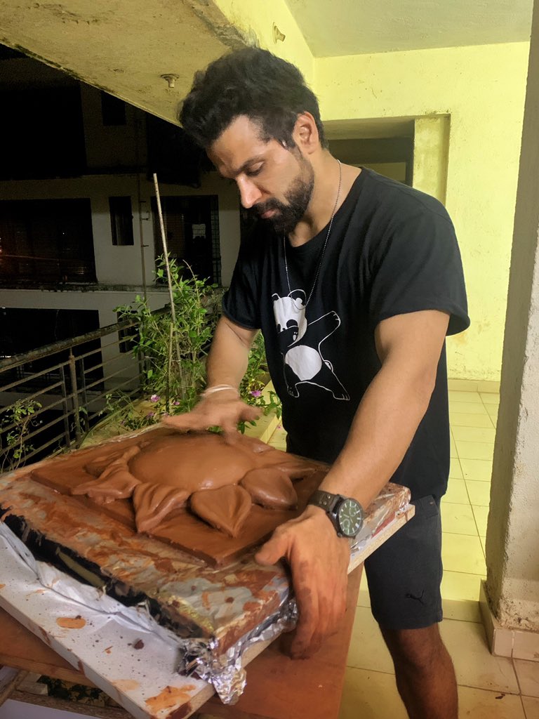 rithvik_RD's tweet photo. Ganpati Bappa Morya! ❤️
.
.
It begins, bringing him to life, basking in his blessings and starting to make him with prayers for everyone going through a tough time and hoping that he blesses each and everyone of you with love and peace in your lives.

DAY 1 🙏🏼 https://t.co/85PC0XR8Nj