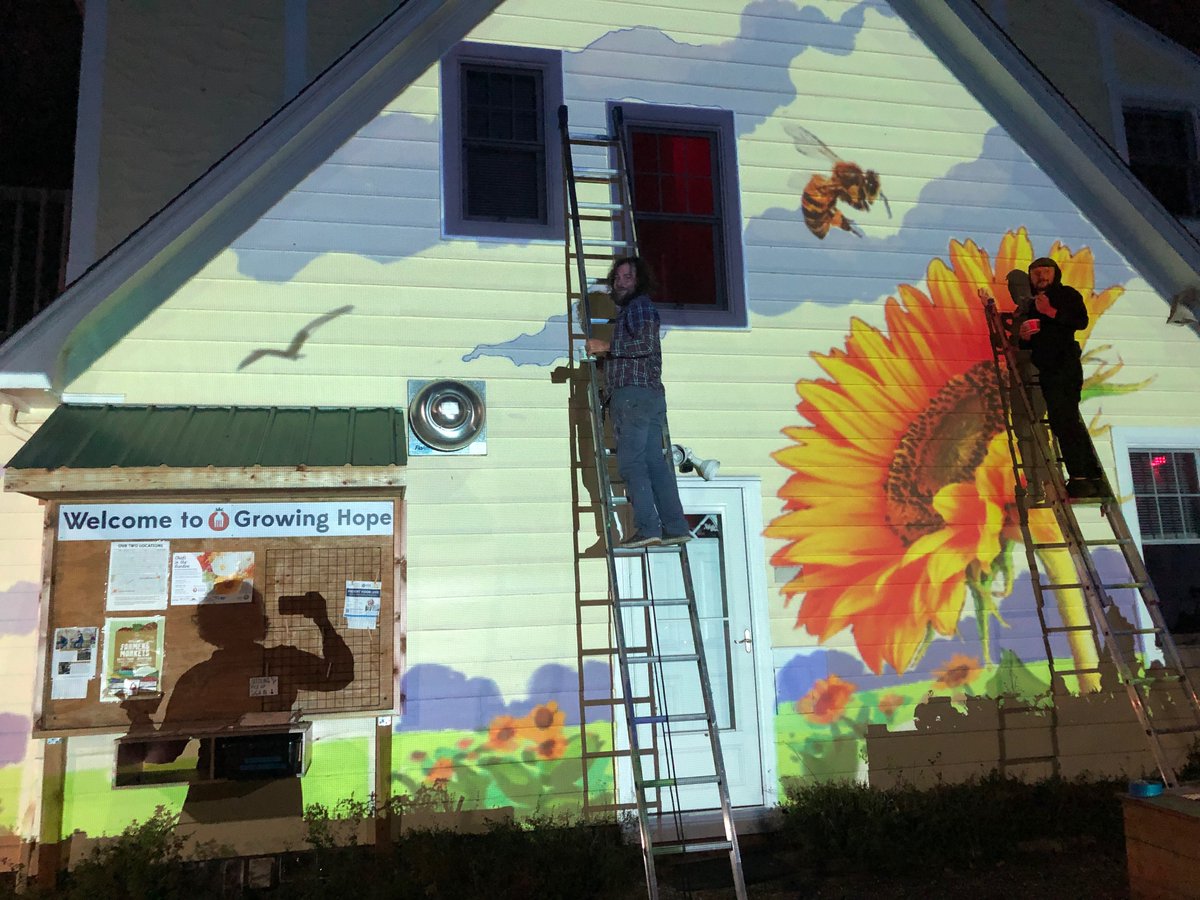 A2ArtCenter's tweet photo. Last night, with help from Brush Monkeys' Narooz Soliman, they hit the ground running, projecting and tracing the art, which will come to life with paint over the next few days.
#A2ACMurals #Ypsilanti #MichiganArtists #MichiganMural #PublicArt #MuralInProgress https://t.co/YYwy9Sl7gN