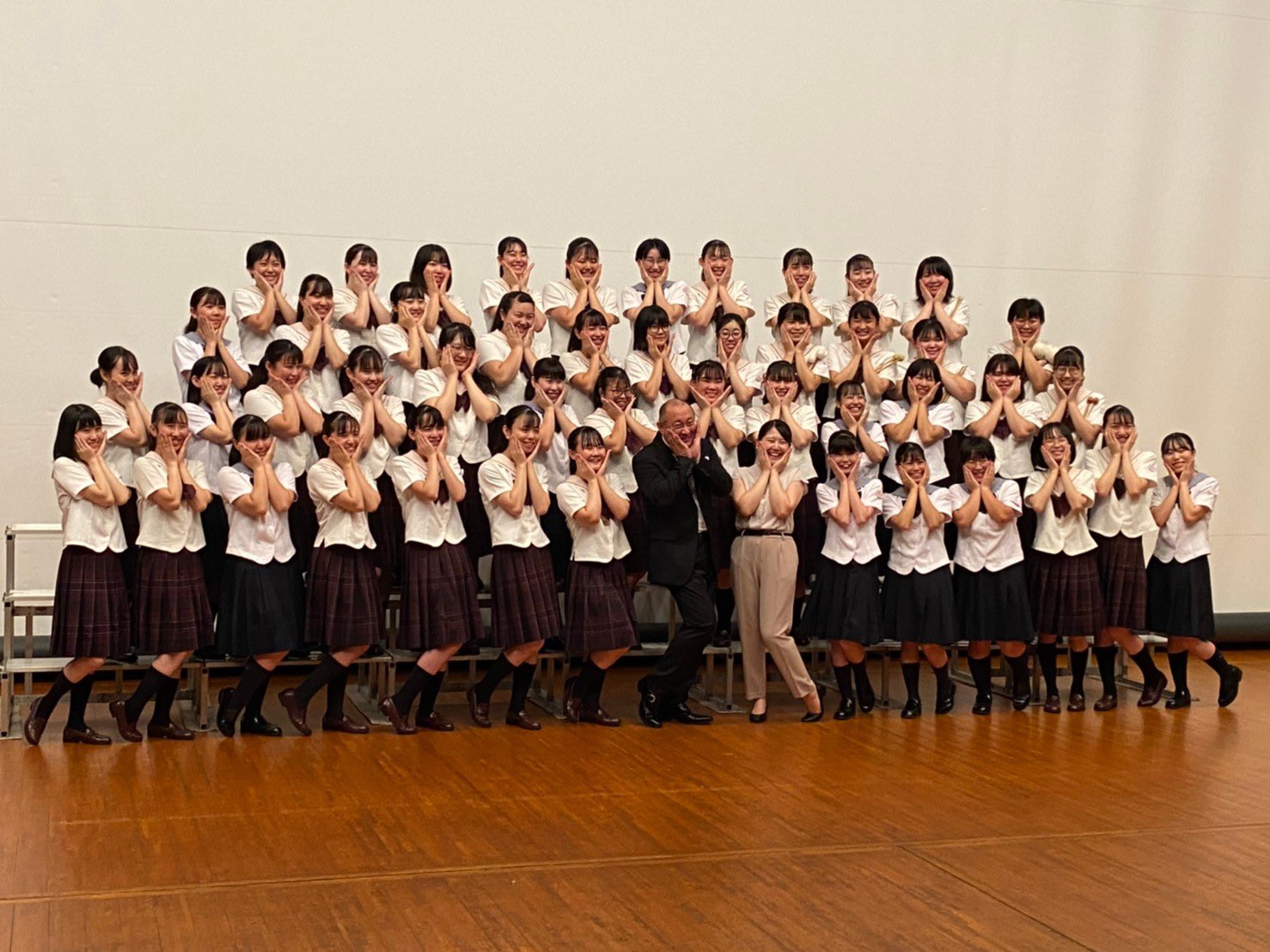 水戸女子高等学校吹奏楽部 私たちは止まることなく走り続けます これからも水戸女子高吹奏楽部の応援をよろしくお願いします マスクは撮影時のみ外しております T Co Xuh2aa9yub Twitter