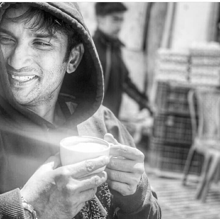 Harpree72889970's tweet photo. @nilotpalm6 Bhut Ghera Rishta Bnne Chuka hai Sushant ke Saath aur Saadiyon tke rhega, aakhri Saans tke rhega 💞💞

Sushant Rules SSRians Hearts https://t.co/JvjhInz0kz