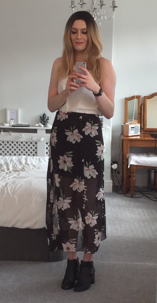 CharlJohnston's tweet photo. RT if you would take me on a date https://t.co/9GySvNhJ6R