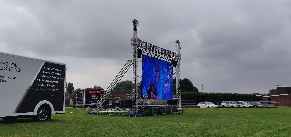 VectorLighting's tweet image. Vector Lighting outdoor screen 
in Bletchley, Milton Keynes today. #ledscreen