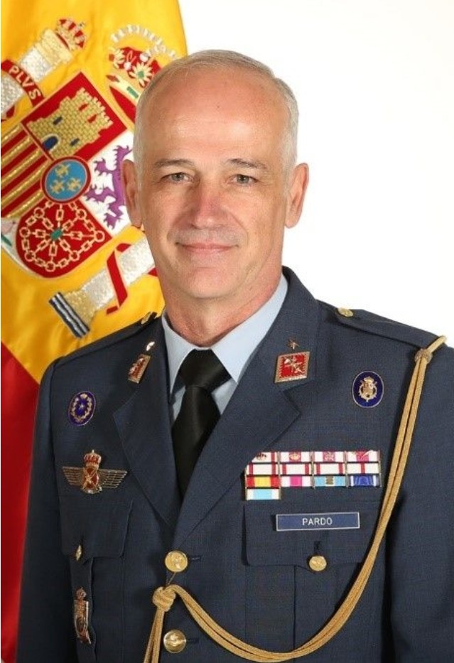 PlataformaMill1's tweet photo. El Nuevo #Jefe del Mando de Apoyo Logístico (#MALOG) del Ejército del Aire TteGral D. JOSÉ LUIS PARDO JARIO estará en la 6° Edición #SYMDEX (Foro cada 2 años), que tendrá lugar entre el 7 y 9 de Septiembre en la #ResidenciaMilitar 'Don Quijote' en Madrid.  https://t.co/L0MtmYbl70 https://t.co/55DbLoZHdc