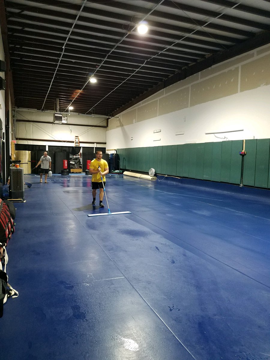 markyfontz's tweet image. Lucky to be working with a good group of coaches, parents, and student athletes. Looking forward to the continue growing the sport!
#vawrestling #saVAage #buffalostyle
