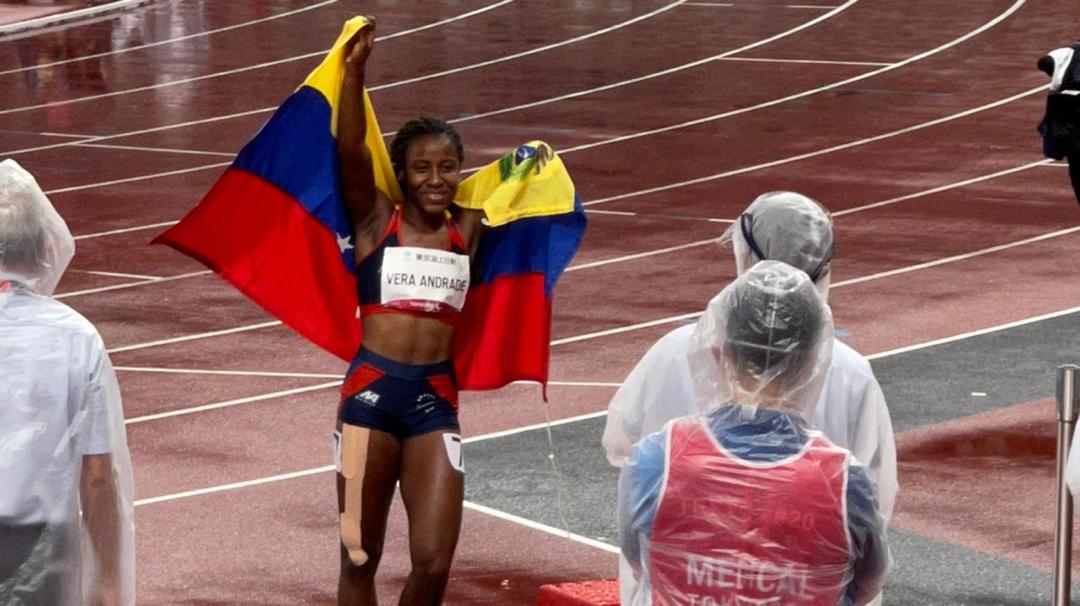➡️ Abanderada de Venezuela con 19 años

➡️ La atleta más joven de la delegación nacional en #Tokyo2020

➡️La más rápida del mundo

➡️ Primera y única triplemedallista de mi país en Juegos Paralímpicos

➡️ La reina de la velocidad en #Paralympics

🥇 100m
🥇 200m
🥈 400m

¡Única!