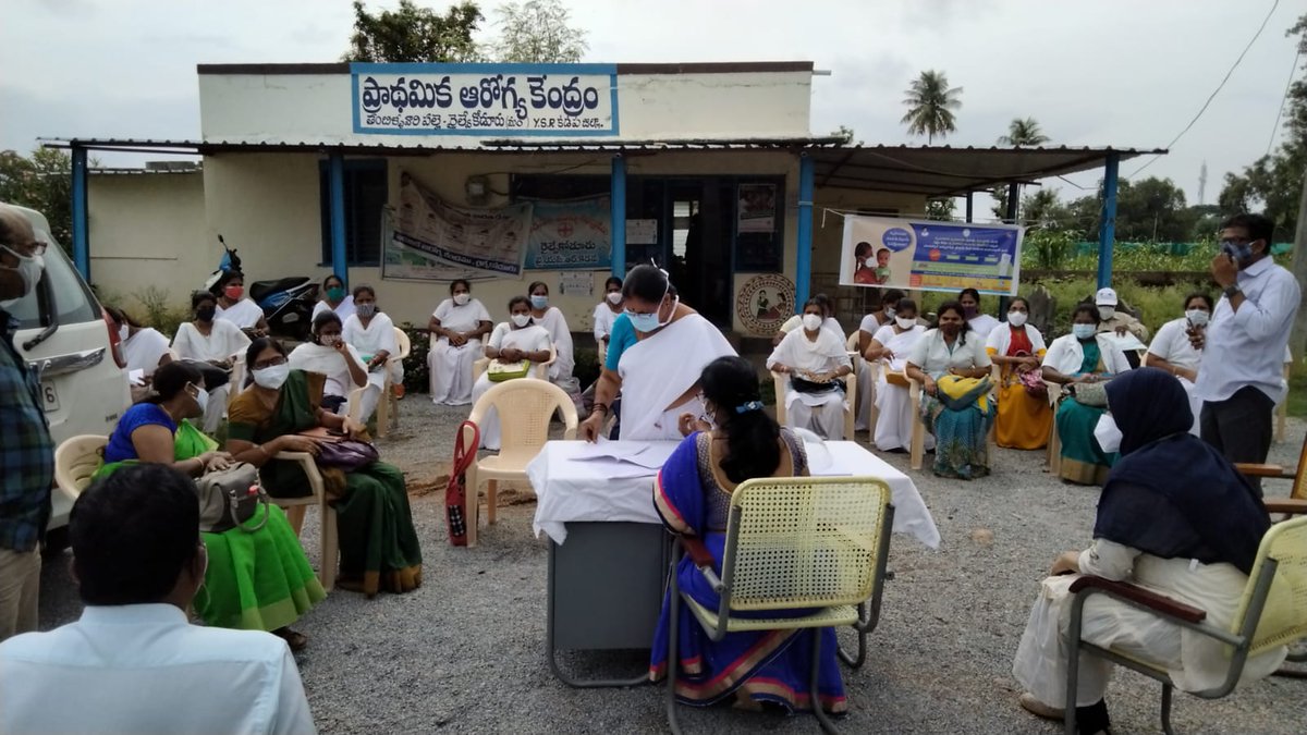 ApPmmvy's tweet photo. PMMVY - MVS - 2021 https://t.co/prRtkByhC6&amp;HO madam, YSR Kadapa district visit PHC tekurpeta and participate in MVS - 2021
@pmmvyap
@PMMVY_MWCD
@MoHFW_INDIA
@MinistryWCD
@drkorrapatianil
#surakshitjananivikshitdharani #matrushaktirastrashakti #matruvandanasaptah2021 #PMMVYMVS2021 https://t.co/XzA2dvIa7d