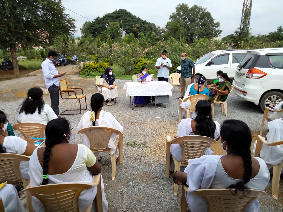 ApPmmvy's tweet photo. PMMVY - MVS - 2021 https://t.co/prRtkByhC6&amp;HO madam, YSR Kadapa district visit PHC tekurpeta and participate in MVS - 2021
@pmmvyap
@PMMVY_MWCD
@MoHFW_INDIA
@MinistryWCD
@drkorrapatianil
#surakshitjananivikshitdharani #matrushaktirastrashakti #matruvandanasaptah2021 #PMMVYMVS2021 https://t.co/XzA2dvIa7d