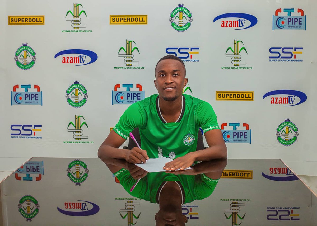 mtibwaofficial's tweet photo. Tumefanikiwa kupata saini ya kiungo fundi mwenye hadhi ya juu kabisa nchini Said Hamis Ndemla kutoka Simba Sc kwa mkopo wa mwaka mmoja.

Karibu sana Ndemla ufundi wako ukichanganywa na sukari yetu bora kabisa mambo yote yatakuwa ✌️🤟👍

@Ndemla13 https://t.co/Epe1RamdvI