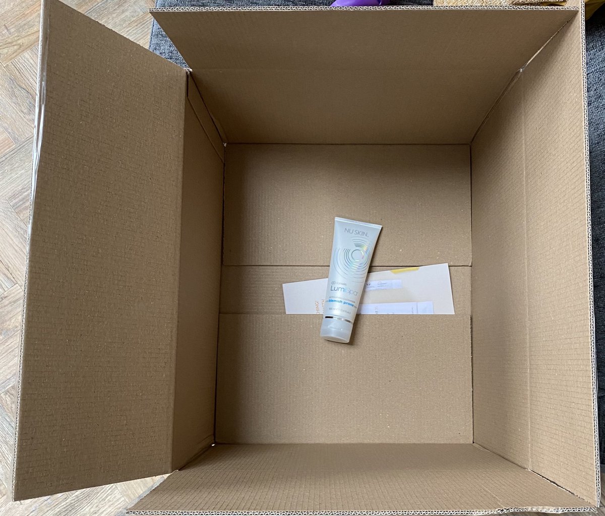 mattyowl90's tweet photo. @nuskin is this packaging for real?? A massive box for one bottle?? https://t.co/h0Mb7Gtsns