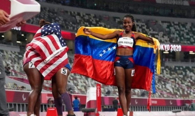 Santulan5's tweet photo. Laaaaaaa Fooooto 😍🏅 https://t.co/TFnEHIptU3