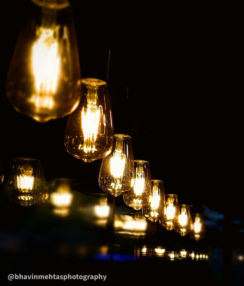 Lit Up
.
.
.
#lights #decor #bulbs #decorations #cafe #electricity #interiordesign #look #reflection #streetphotographer #streetsofmumbai #mumbai #mumbai_uncensored #feel #goodvibes #positivevibes #lightphotography #mobilephotography #mobilephotographer #bhavinmehtasphotography