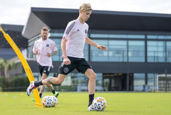 海外 ｊリーグサッカー情報 1dbbgihqrdkv4c3 Twitter