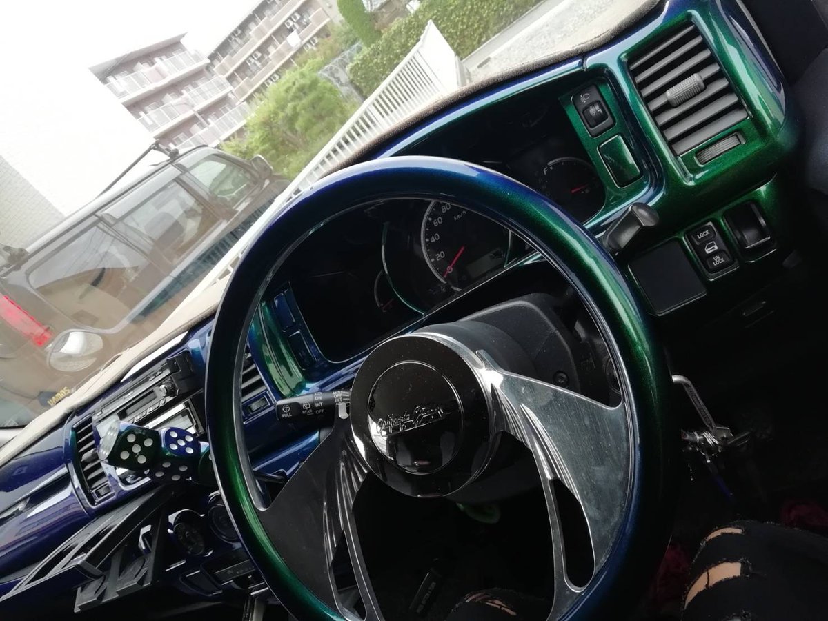 CLUBuu2's tweet photo. 100系時代
赤×茶ラメ
200系時代
青&amp;緑 パールからの
ターコイズブルー、ラップ
1度ハマると辞められなくなるな^ ^ https://t.co/nEwQCpHEVy