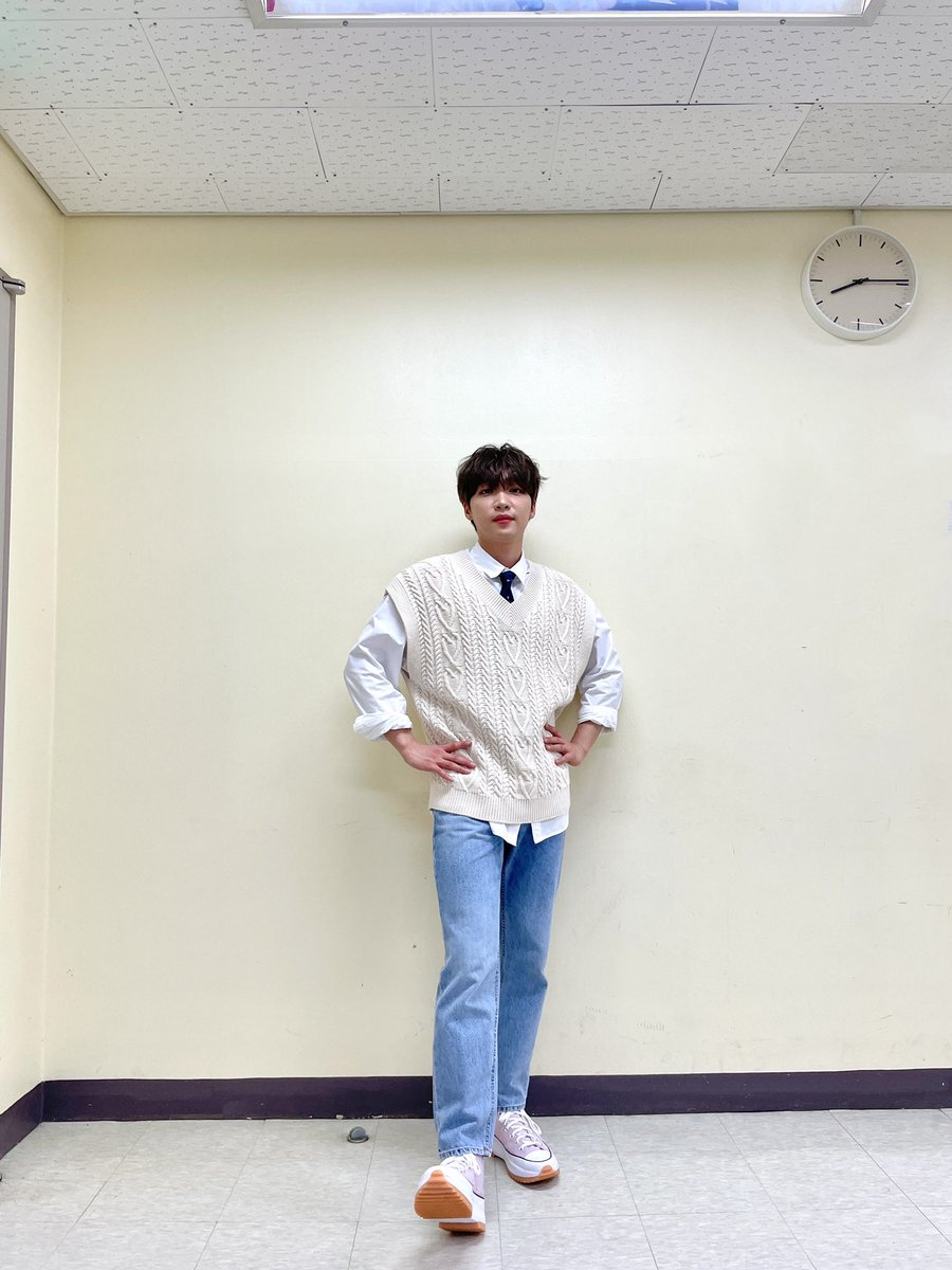 jeongsewoon_twt's tweet photo. [#정세운]
2021 SOUNDBERRY THEATER 🎫

아직도 꿈만 같지만 오늘은 진짜
602일만에 #행운 여러분들 앞에서
공연 한 날! 🥰

보내주신 뜨거운 마음들만큼은 모두
잘 전해져서 너무나 행복했던 오늘! 
모두 조심히 건강히 들어가세운 🍀

#JEONGSEWOON
#사운드베리씨어터 #Soundberrytheater https://t.co/BqZxtQtO25