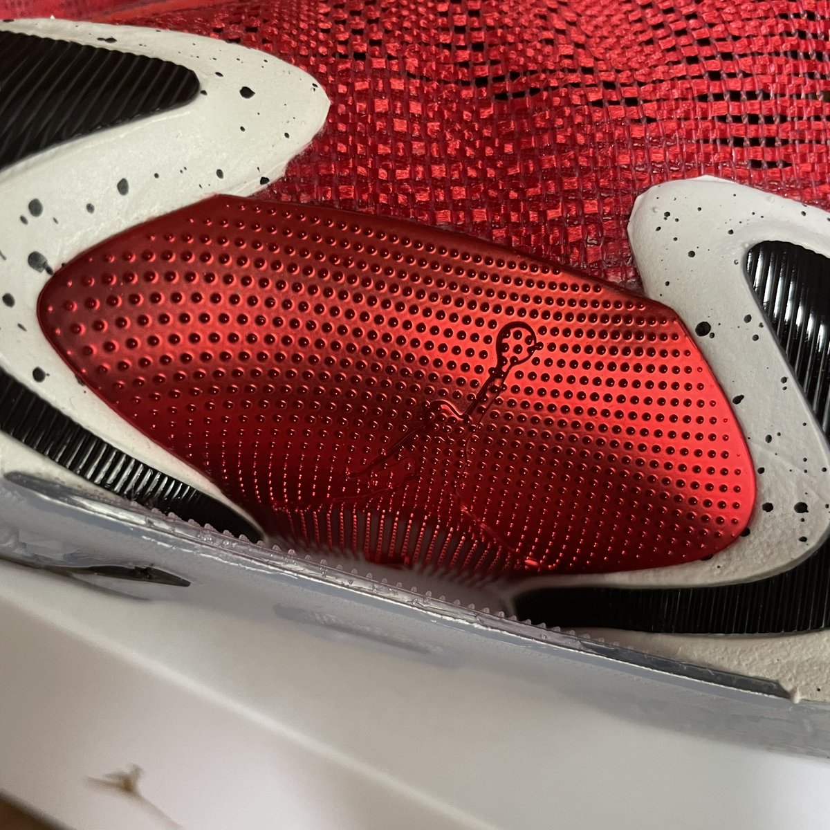dubkicks00's tweet photo. 🏀#08/2021

AIR JORDAN XXXVI SE R PF
"Global Game"
US_9  cm_27
UNIVERSITY RED/UNIVERSITY RED
DJ4485 600

#BasketBallKicks #NiceKicks #MyCollection #KicksCollection #AirJordan #AJ #Jordan #RuiHachmura #八 #Nike #NikeBasketBall #dubkicks00 https://t.co/AqpnsecwVU