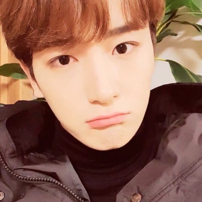kawaiii913's tweet photo. 𝐇𝐀𝐏𝐏𝐘 𝐇𝐘𝐔𝐍𝐉𝐀𝐄 𝐃𝐀𝐘⋆⁺₊⋆♡

#RT 다가오는 현재 생일을 기념하여 알티 추첨 한분께
현재를 닮은 귀여운 타이니참 포카 홀더를 드립니다.•♥ https://t.co/BvYDRmv9sA