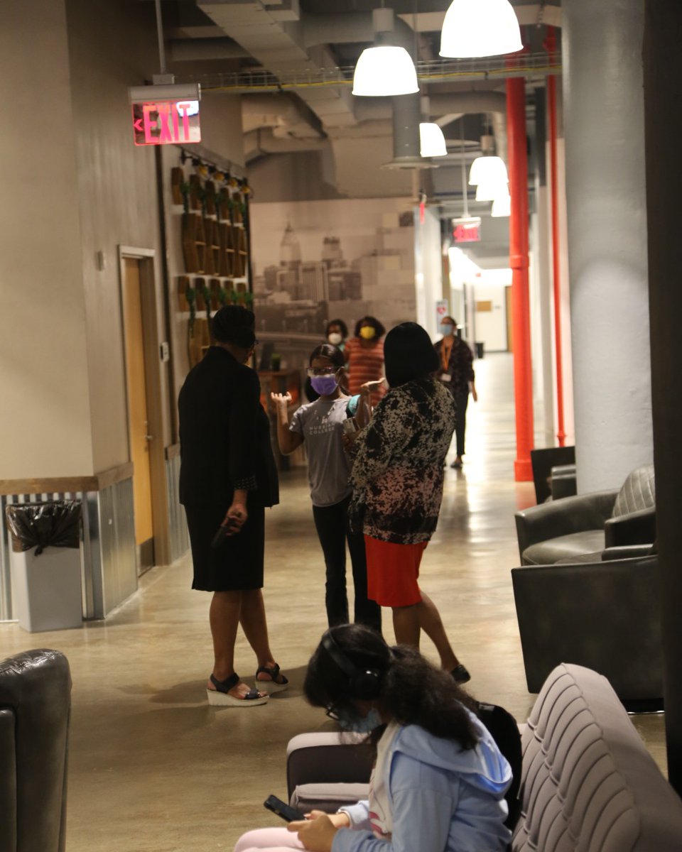 HussianCollege's tweet photo. It has been so wonderful seeing folks walking these halls again. We hope you have a wonderful, restful, creative long weekend! 

#HussianCollege #ArtCollege #ArtSchoolLife #GraphicDesign #UXUI #Healthcare #Technology #Philadelphia #PhillyArt #PhiladelphiaCollege https://t.co/Fi8tJoNjSq