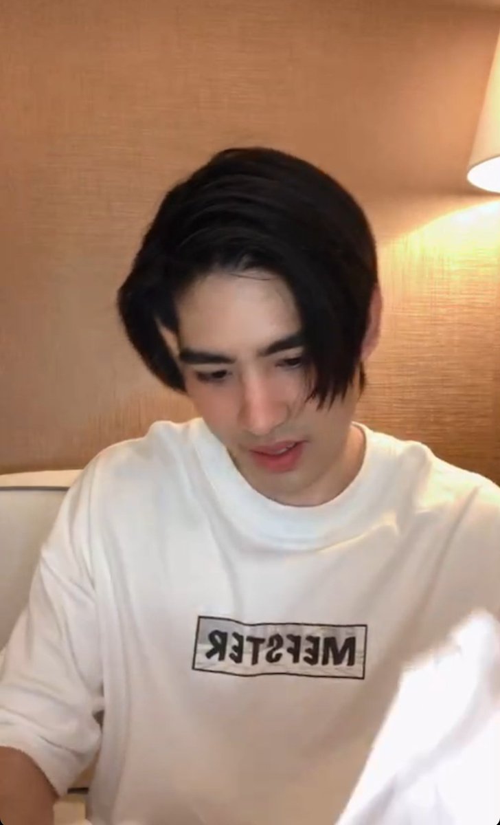 Auang_Faa's tweet photo. วันนี้​คุณ​ดุลหล่อมาก ดูแลตัวเอง​ดีๆ ขับรถกลับดีๆ ระวังๆ นะคะ คิดถึง​มากๆ เลย ถ้ามีโอกาสจะไปเจอตามงานต่างๆ นะคะ @dunromch #dunromch #DDowjones https://t.co/Ht6cFIQjwf