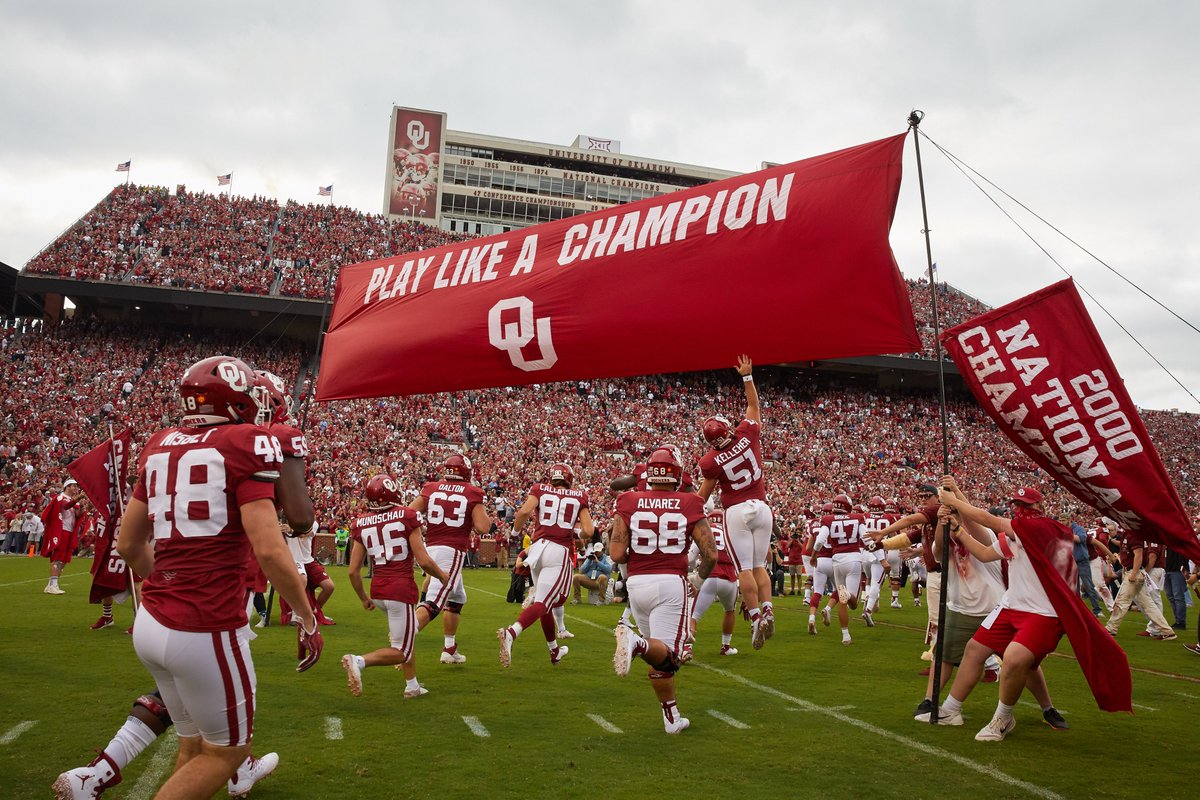 It's officially 𝙁𝙊𝙊𝙏𝘽𝘼𝙇𝙇 𝙏𝙄𝙈𝙀 in Oklahoma!

Happy game day, Sooner Nation! #BoomerSooner ☝️
