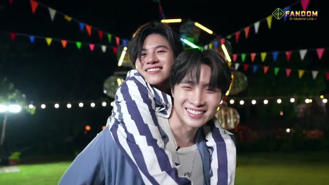 lover__PPP's tweet photo. กิ้สสสสส ช็อตนี้ที่เรารีเควส น่���รักมากกกก กิ้สสสสสสส #MeanPlanXclusiveLive https://t.co/Kl8AbmTVLT