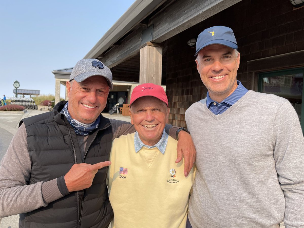 GolfShoeBandon's tweet photo. My thanks to Alex and Ben for stopping by yesterday, which I may add was a great 8, to share some thoughts about our mutual friend Matt Ginella.  Enjoy today boys, sunny 67 and winds calm to 5-7 afternoon.  Can we hear a 9.50 out there?
@BandonDunesGolf https://t.co/M4L0Y3CXqy