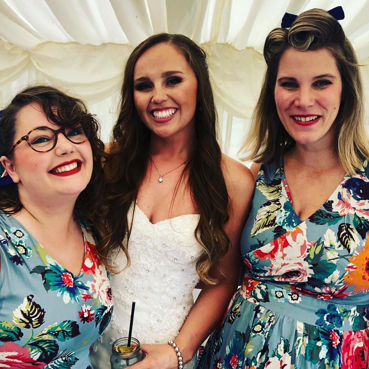 I ❤️ gigging with <a href="/TheDaisyChains1/">The Daisy Chains</a> ESPECIALLY when it means that we get to perform at our friends weddings!! ❤️ xoxo