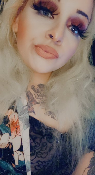 $QueenThiccc90  Just trying to see how broke the majority of you are 🤷🏻&zwj;♀️ #Losers #SaturdayMood #retweet<a href="/tag/follow"class="tags"><span>#follow</span></a><a href="/tag/dm"class="tags"><span>#dm</span></a><a href="/tag/retweet"class="tags"><span>#retweet</span></a><a href="/tag/losers"class="tags"><span>#losers</span></a><a href="/tag/saturdaymood"class="tags"><span>#saturdaymood</span></a><a href="/tag/onlyfans"class="tags"><span>#onlyfans</span></a>