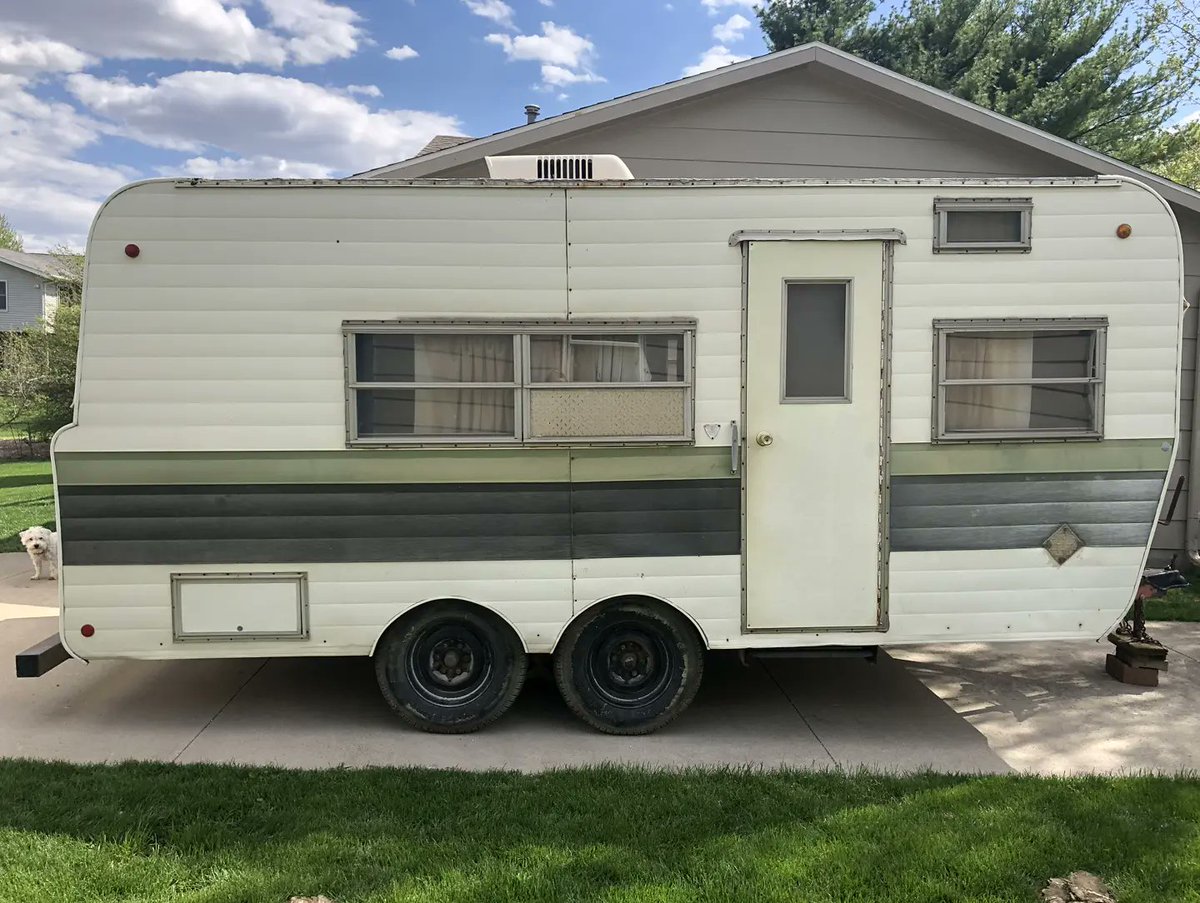 stalliessweets's tweet photo. 👋🏻 This is my face. I dnt like to be in pictures, but decided it's time to show it along with the finished trailer! The Treat Trailer then ➡️ now😍My hubs shld be the one in pictures; he took it out of my hands &amp; made it his quarantine project. He deserves all the credit, not me! https://t.co/lFyMmhZy3r