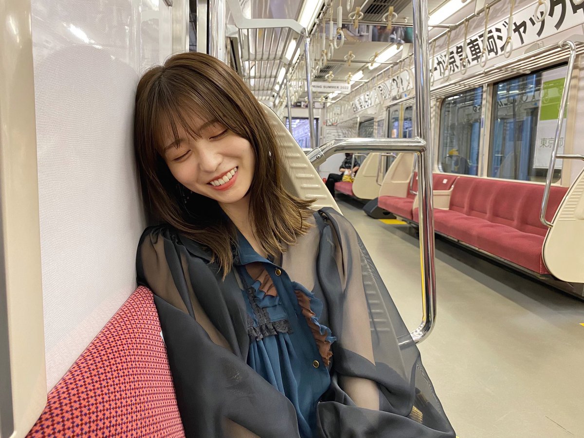 y_6_y_6's tweet photo. 23歳おめでと🥺🥺🥺
いくつになっても可愛いね🥺🥺🥺

#長濱ねる生誕祭 https://t.co/h0764Nru5q