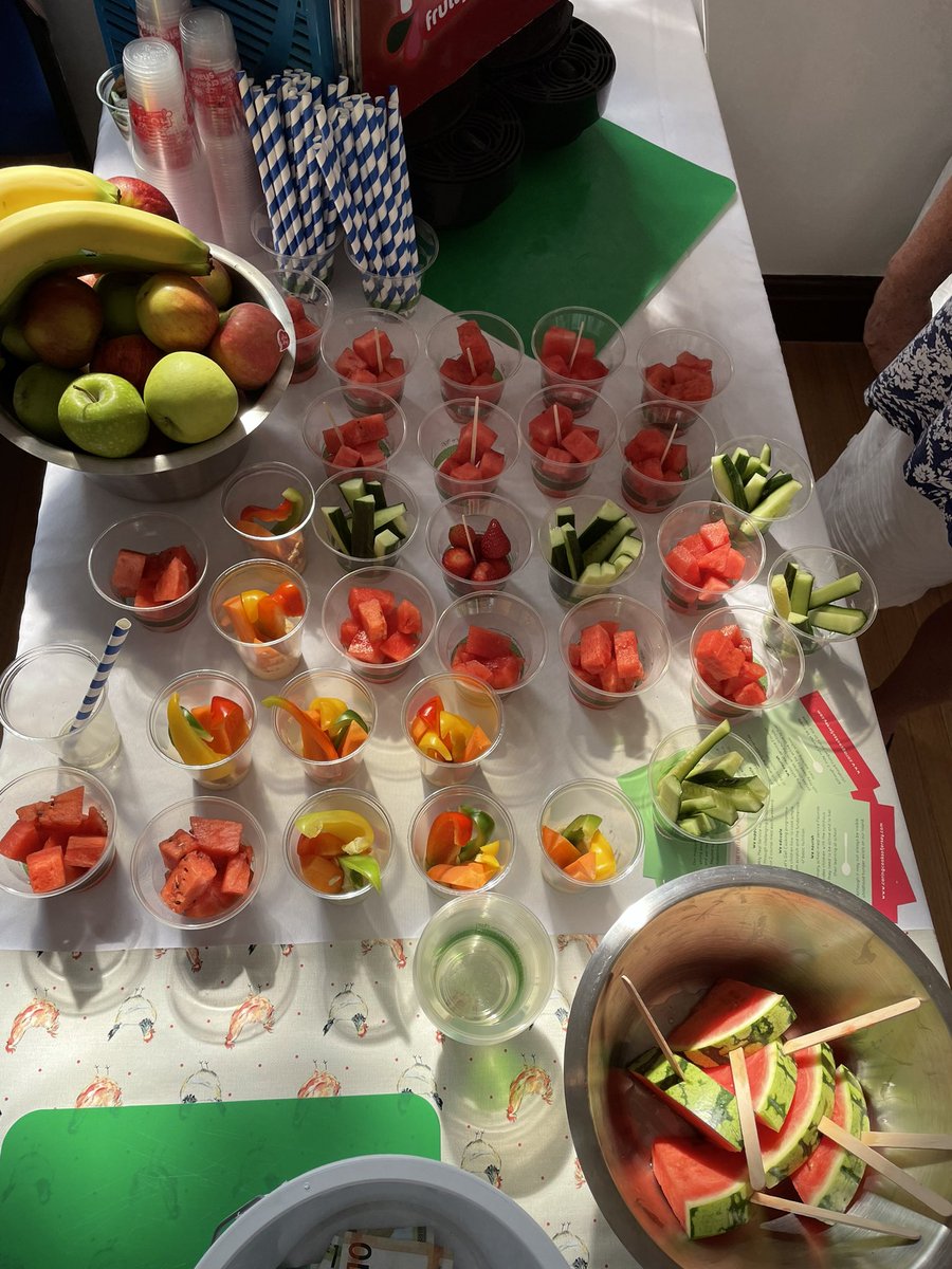 Loving St Aubin &amp; the Kindness Festival. Great to meet the team at <a href="/CaringCooks/">Caring Cooks</a> all that fruit thanks to <a href="/Cimandis/">Cimandis</a> , &amp; <a href="/Scott_Wickenden/">Scott Wickenden</a> @CorbinYvonne &amp; Teri Crane.