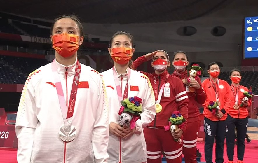 MERAH PUTIH DI TITIK TERTINGGI

#Parabadminton - WD SL3-SU5

🥇Leani Ratri Oktila/Khalimatus Sadiyah #INA
🥈Cheng Hefang/Ma Huihui #CHN
🥉Noriko Ito/Ayako Suzuki #JPN

Congratulations to all medalists!

Terima kasih Leani/Alim, kami semua bangga!

#Tokyo2020 #Paralympics #WeThe15