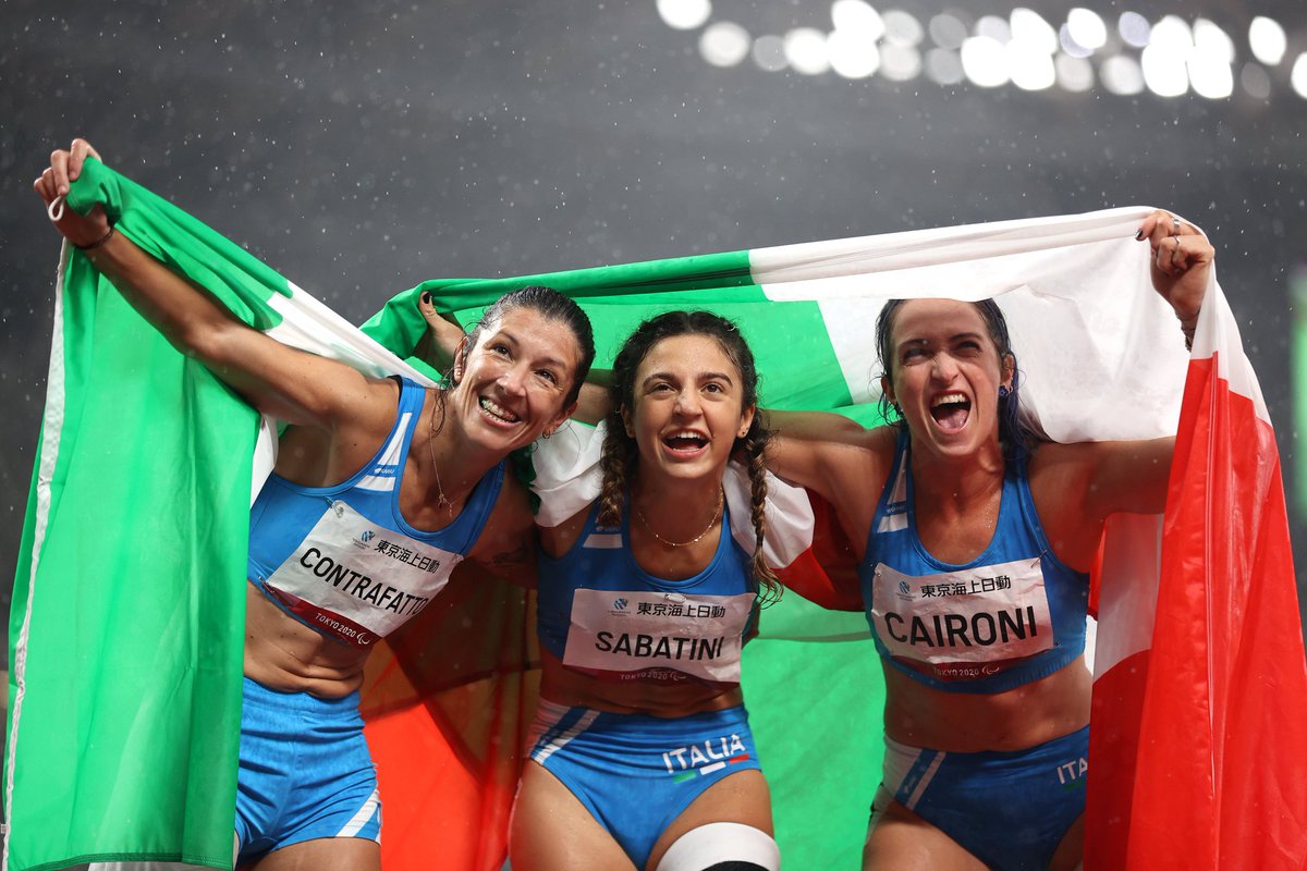 Trillyx89's tweet photo. 🥇 🇮🇹 Ambra #Sabatini
🥈 🇮🇹 Martina #Caironi
🥉 🇮🇹 Monica #Contraffatto
This is History
#Paralympics #Paralimpiadi #Tokyo2020 #Athletics #ParaAthletics https://t.co/w29sePLmNE
