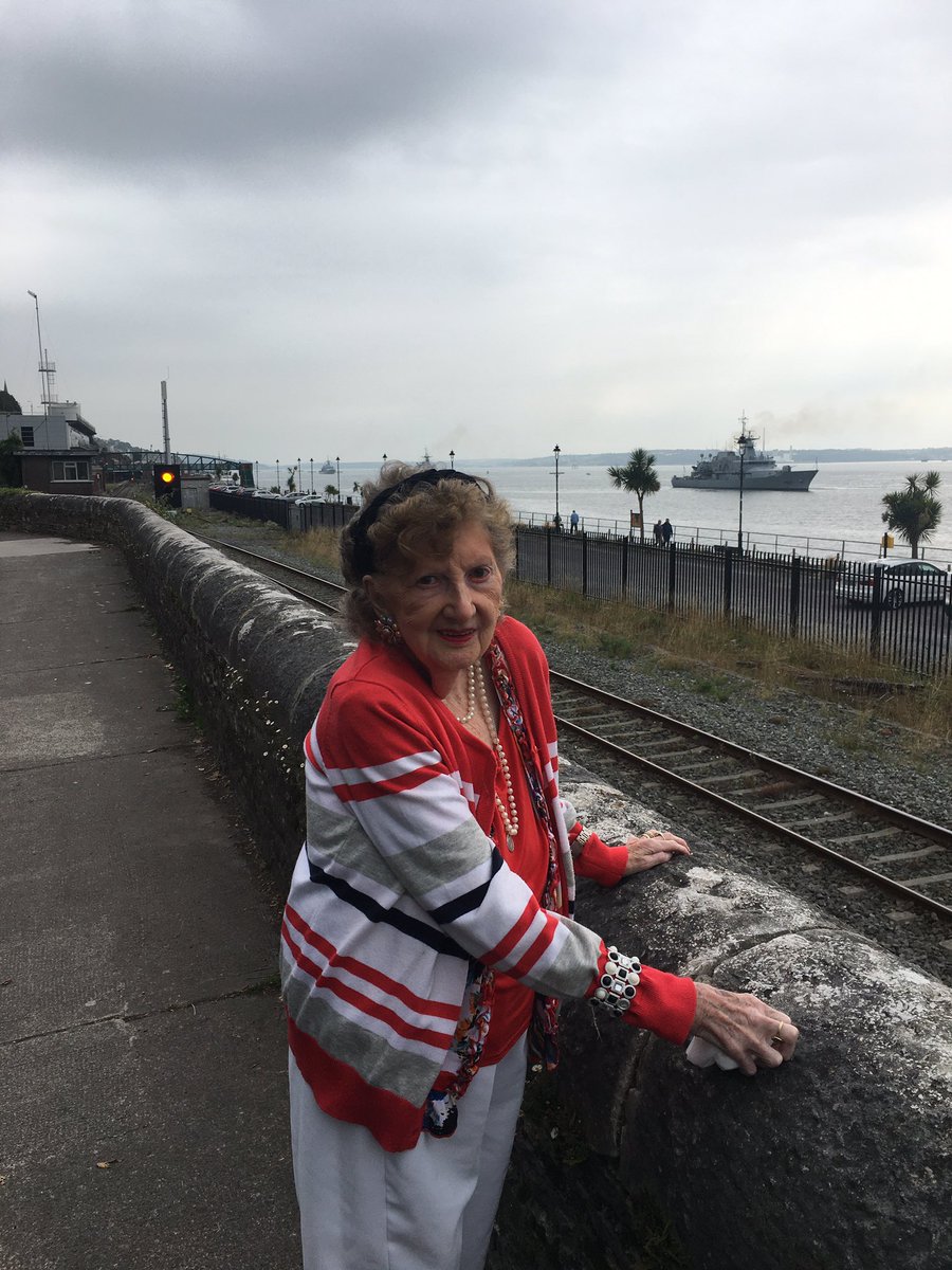Brought this lovely Lady, Peggy Brophy down to see the #IrishNavy Ships this morning for the 75th Anniversary Celebrations, From her Father to her Husband to her Grandsons there is a long Maritime tradition. ⚓️