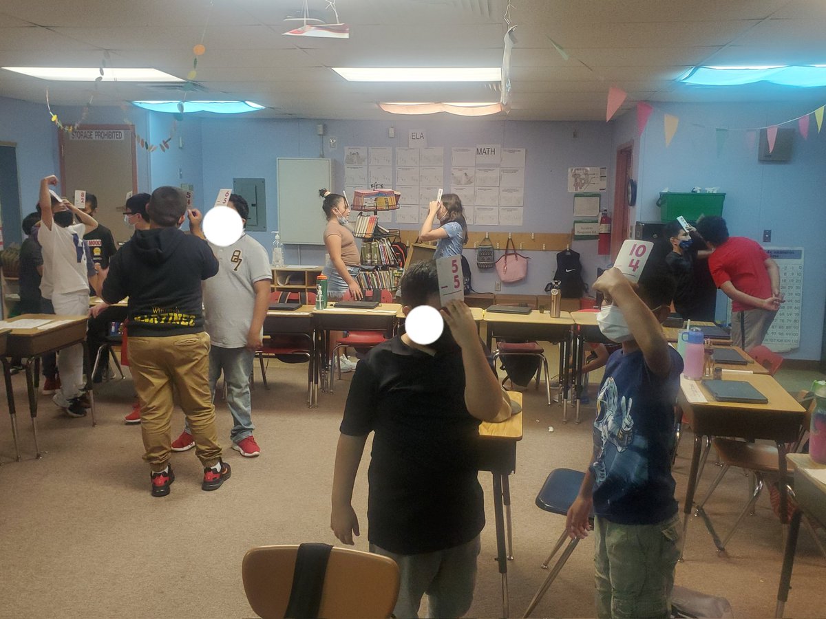 5thGradeMABES's tweet photo. Sweaty foreheads make for a good ol' game of Headbands. https://t.co/QlCVivUQ8U