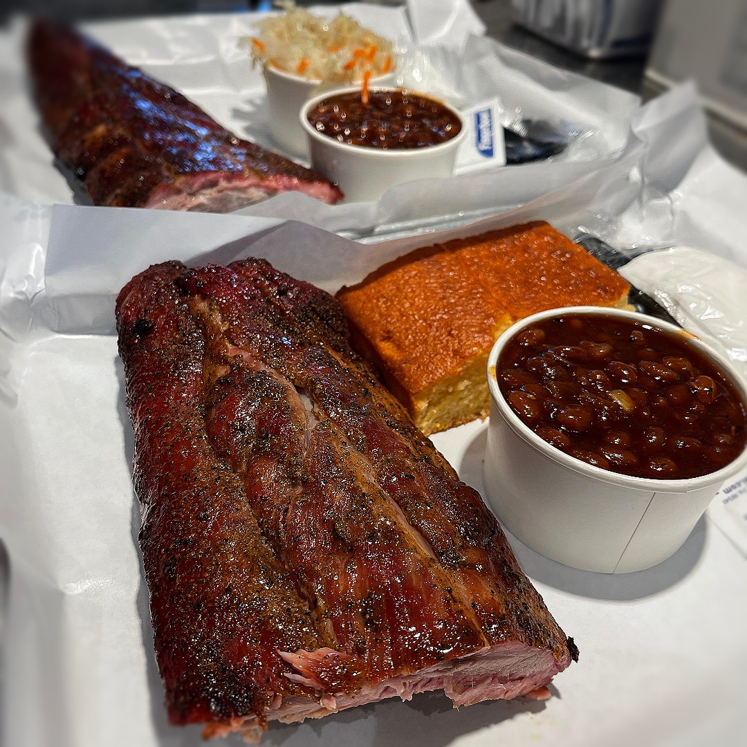 It's linin' up to be a tasty Saturday! 🐖🔥

#labordayweekend #ribs #porkribs #pappyssmokehouse #stlouis #stl #stleats #eatstl #eatlocal #stlfoodie #foodie #food #bbq #bbqfoodie #bbqlover #porkribs #smokedmeats #stlfoodscene #stlouisgram #explorestlouis